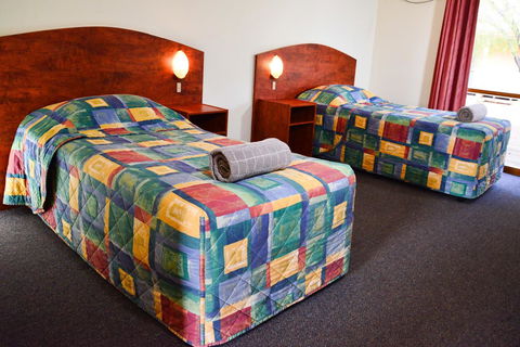 Erldunda Desert Oaks Resort - Hervey Bay Accommodation 35
