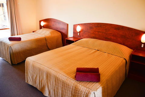 Erldunda Desert Oaks Resort - Hervey Bay Accommodation 33