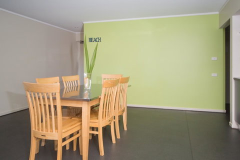 Corrigans Cove - Hervey Bay Accommodation 11