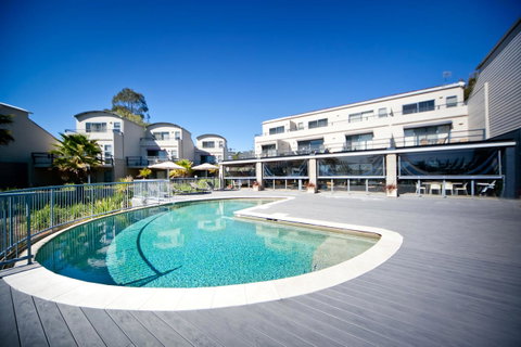 Corrigans Cove - Hervey Bay Accommodation 0
