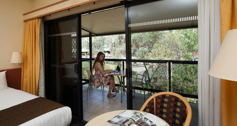 Mercure Alice Springs Resort - Hervey Bay Accommodation 29