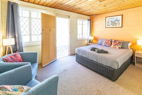 Glen Helen Lodge - Hervey Bay Accommodation 15