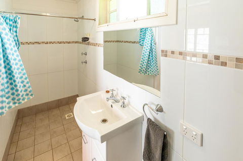 Glen Helen Lodge - Hervey Bay Accommodation 27