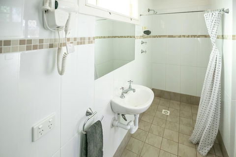 Glen Helen Lodge - Hervey Bay Accommodation 14