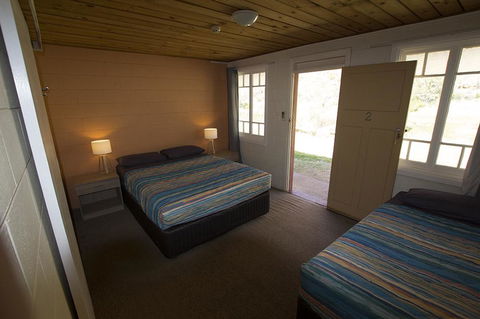 Glen Helen Lodge - Hervey Bay Accommodation 12
