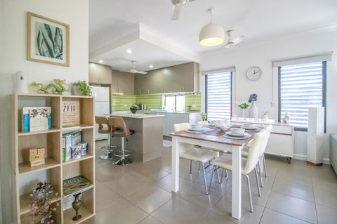 ZEN QUEST - The NOMADS PAD Near Nightcliff Markets & Sunset Foreshore - Hervey Bay Accommodation 12