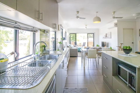 ZEN QUEST - The NOMADS PAD Near Nightcliff Markets & Sunset Foreshore - Hervey Bay Accommodation 25