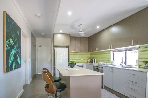 ZEN QUEST - The NOMADS PAD Near Nightcliff Markets & Sunset Foreshore - Hervey Bay Accommodation 27