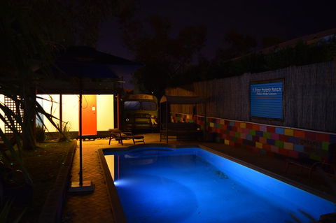 Alice\'s Secret Travellers Inn - Tourism Hervey Bay 32