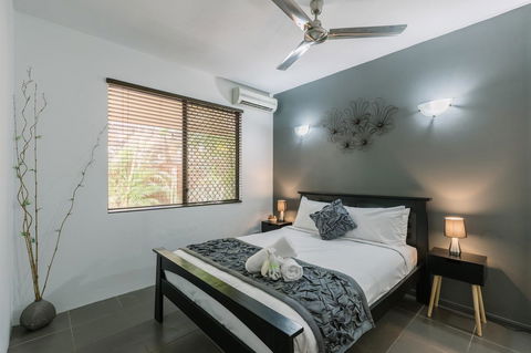 CitySide Apartment - 2 Bedroom With Private Courtyard - Tourism Hervey Bay 17