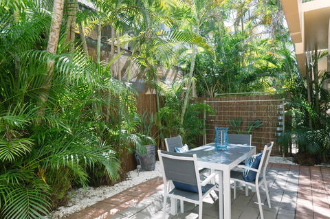 CitySide Apartment - 2 Bedroom With Private Courtyard - Tourism Hervey Bay 13