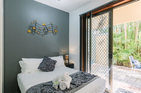 CitySide Apartment - 2 Bedroom With Private Courtyard - Tourism Hervey Bay 14