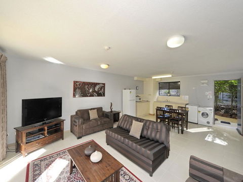 Nelson Bay Breeze - Tourism Hervey Bay 9