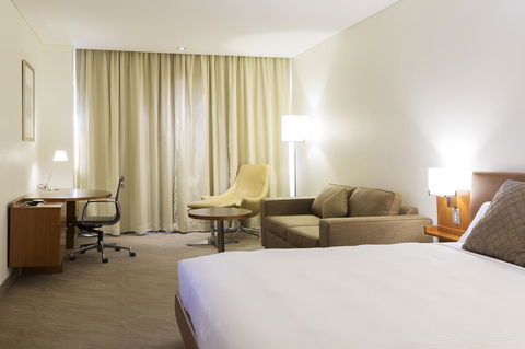Novotel Canberra - Tourism Hervey Bay 33