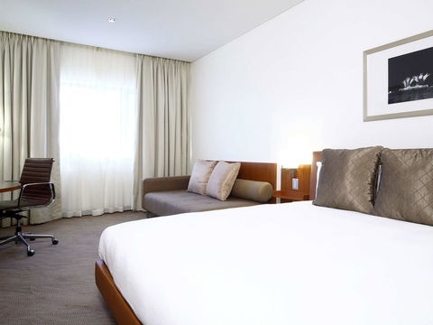 Novotel Canberra - Tourism Hervey Bay 0