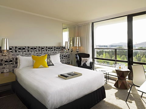 QT Canberra - Tourism Hervey Bay 0