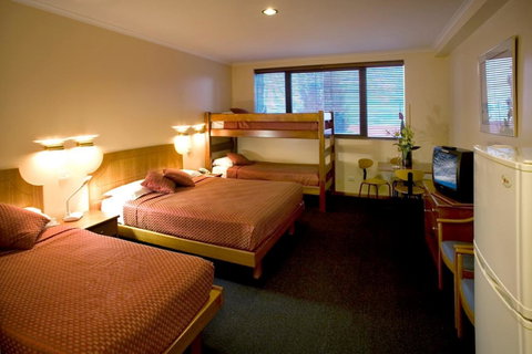 Madison Capital Executive Apartments - Hervey Bay Accommodation 4