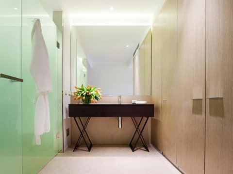 Burbury Hotel - Hervey Bay Accommodation 6