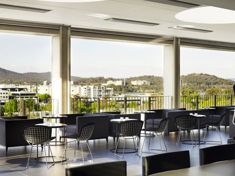 Burbury Hotel - Hervey Bay Accommodation 9