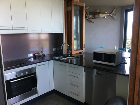 Lennox Holiday Apartments - Tourism Hervey Bay 12