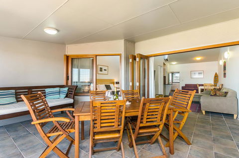 Lennox Holiday Apartments - Tourism Hervey Bay 33