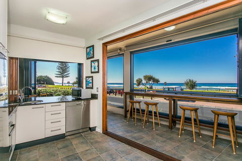 Lennox Holiday Apartments - Tourism Hervey Bay 13