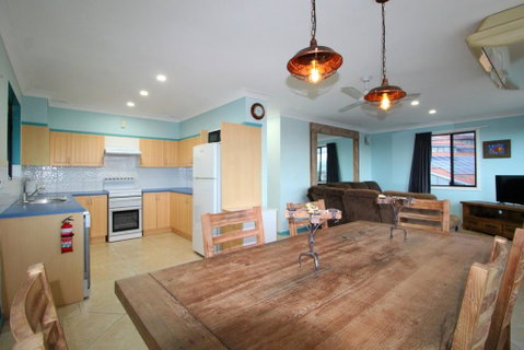 Bombora, 3/4 East Street - Hervey Bay Accommodation 2
