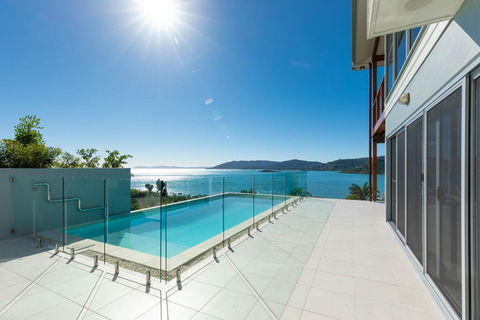 Botanica Breezes Whitsunday - Tourism Hervey Bay 1