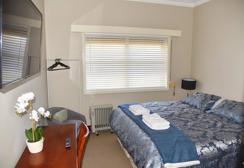 Boucher Manor - Northam. - Hervey Bay Accommodation 0