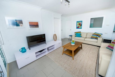 Boulder Bay Rd, Unit 1/19 - Hervey Bay Accommodation 1