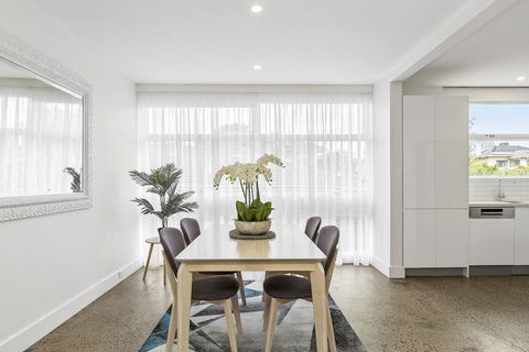 BOUTIQUE STAYS - Brighton By Sea - Tourism Hervey Bay 3