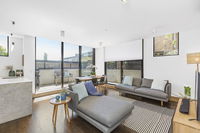 BOUTIQUE STAYS - Maybloom