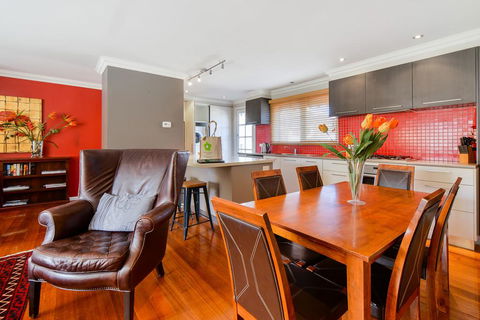 Boutique Stays - Sandy Haven C - Hervey Bay Accommodation 1