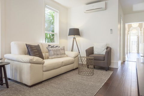 Boutique Stays - South Yarra Lane - Hervey Bay Accommodation 2