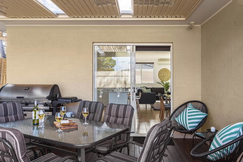 Boutique Stays - The Richardson - Tourism Hervey Bay 3