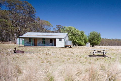 Brackens Hut - Tourism Hervey Bay 0