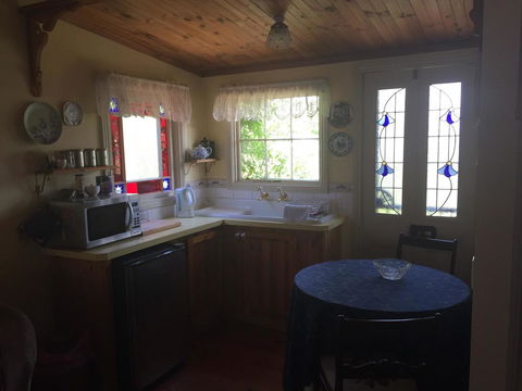 Braeside Garden Cottages - Hervey Bay Accommodation 2