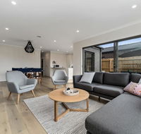 Brand New and Beautiful - Rosebud Holiday Home - Tourism Hervey Bay