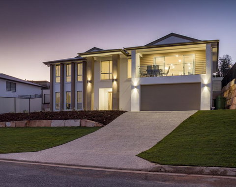 Brand New Executive Living - Tourism Hervey Bay 0