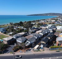 Brand new Peninsula Escape 100m to water - Tourism Hervey Bay