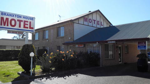 Branxton House Motel - Hervey Bay Accommodation 0