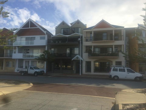 Breakwater Short Stay - Hervey Bay Accommodation 0