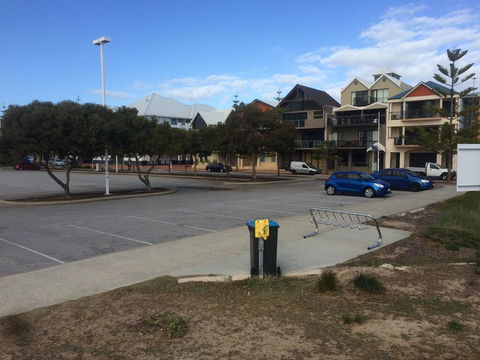 Breakwater Short Stay - Hervey Bay Accommodation 1
