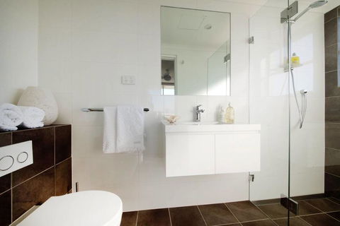 Breathtaking 1 Bedroom NB98 - Hervey Bay Accommodation 2