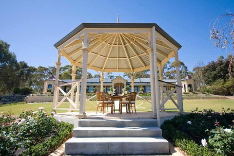 Brice Hill Country Lodge - Tourism Hervey Bay 3