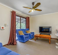 Bright Neat  Convenient House - Hervey Bay Accommodation
