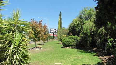 Bristol Hill Motor Inn & Peppa's Licensed Restaurant - Hervey Bay Accommodation 2