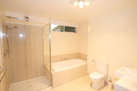 Broadbeach Inverloch Resort - Hervey Bay Accommodation 1