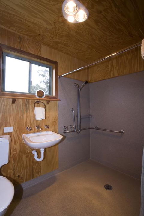 Brodribb River Rainforest Cabins - Cabin 3 - Hervey Bay Accommodation 3