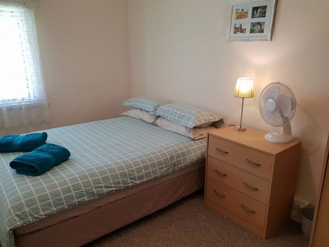 Browncoat Cottage Mudgee - Hervey Bay Accommodation 3